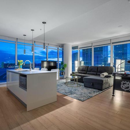 Luxury Apartment On The 9Th Floor Near Stampede, Complimentary Wine, 2 Car Ug Parking Calgary Zewnętrze zdjęcie